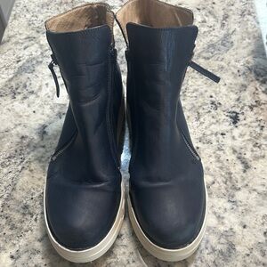 Miz Mooz navy‎ leather high top sneaker